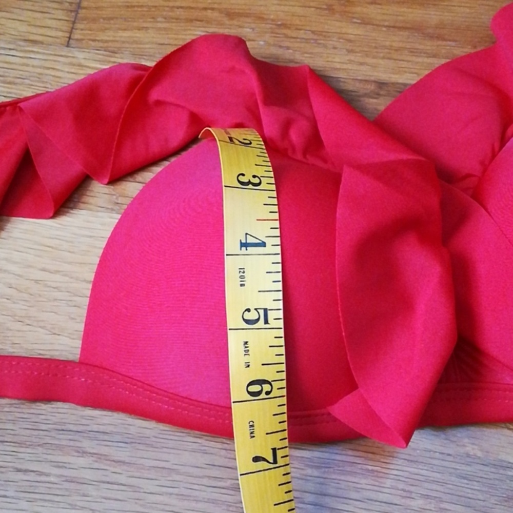 🆕Ruffle Bikini Top - Picture 4 of 5
